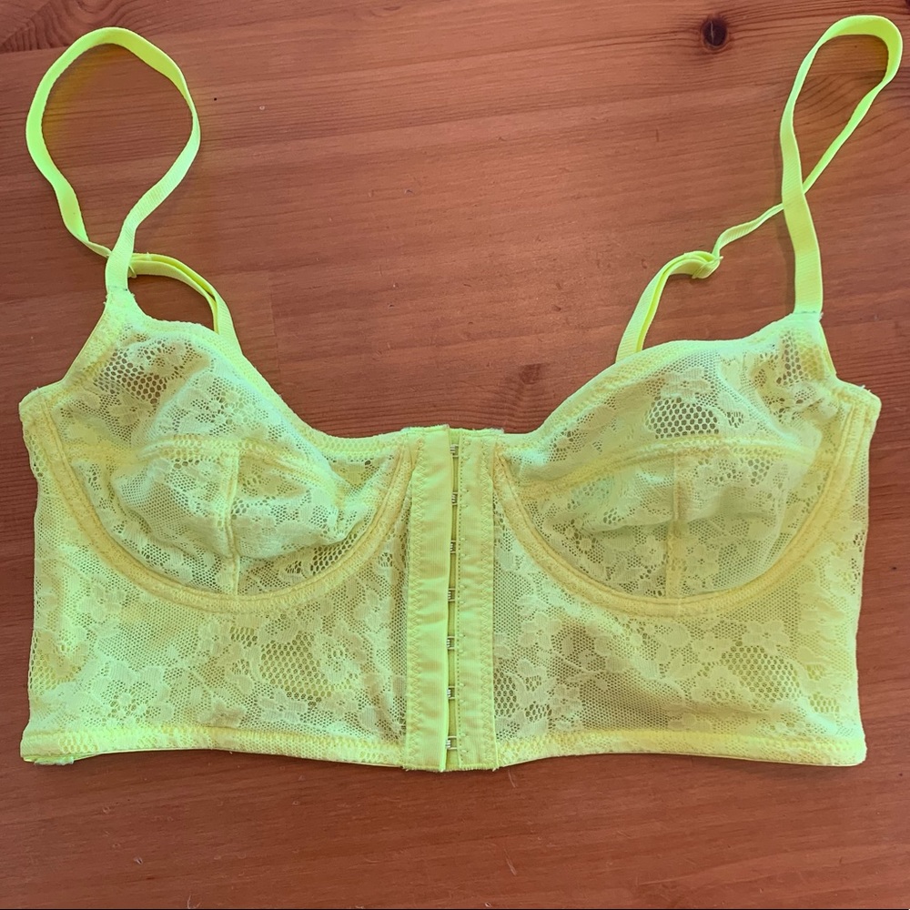 Free people bralette Xs front closure.